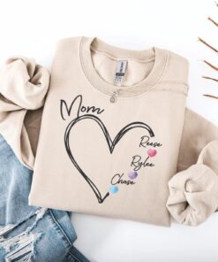Custom Mama Heart Sweatshirt - Personalized Mom Name Crewneck