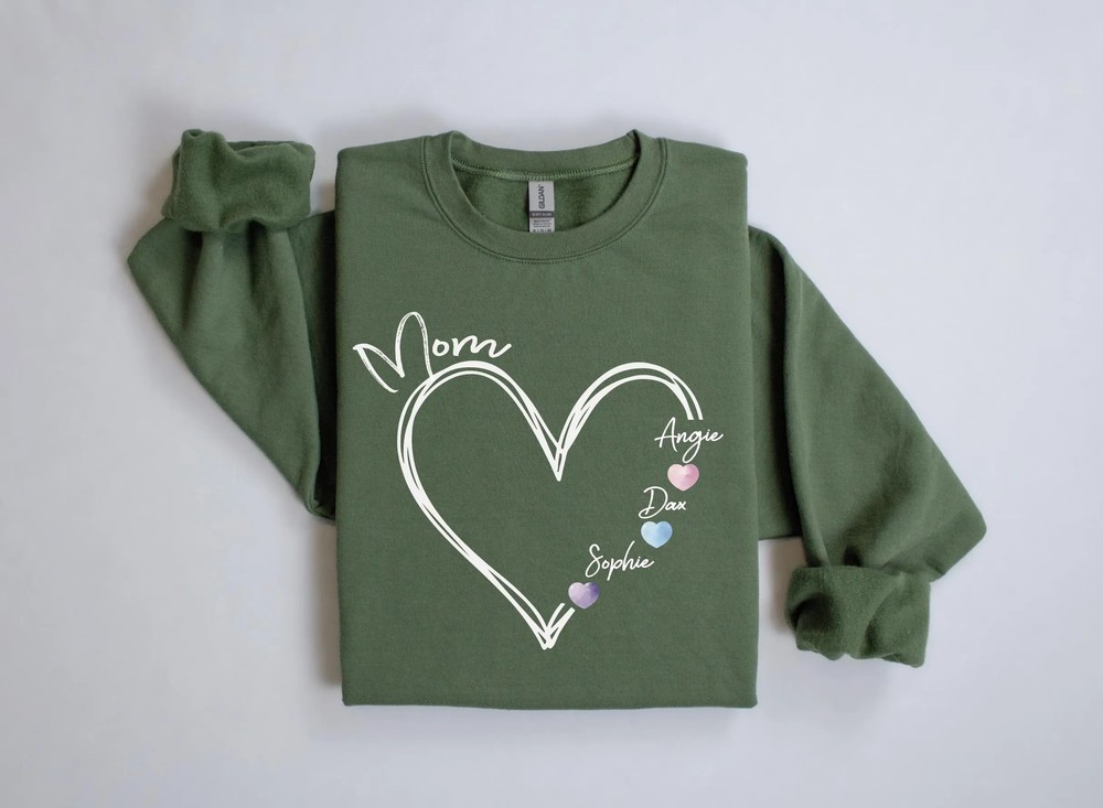 Custom-Mama-Heart-Sweatshirt-Personalized-Mom-Name-Crewneck-Custom-Mama-Heart-Sweatshirt-Personalized-Mom-Name-Crewneck-5 Custom Mama Heart Sweatshirt - Personalized Mom Name Crewneck 4
